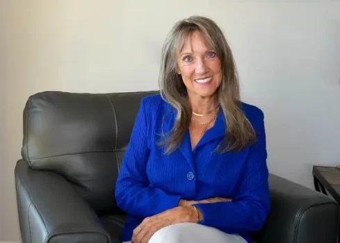 Headshot - Lorrie Miller